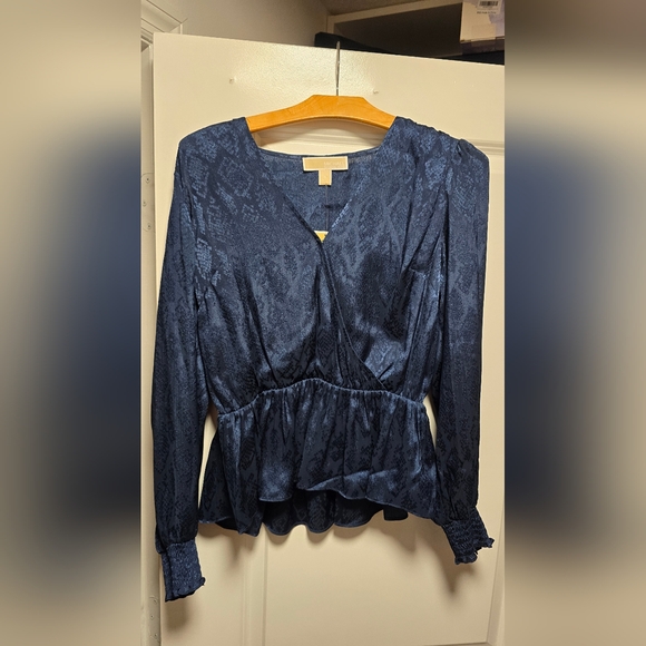 NWT Michael Kors wrap top - Picture 6 of 7
